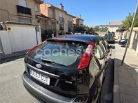 Usado Ford Focus Ghia 109 CV (80 kW) 2005 Negro Berlina
