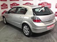 Usado Opel Astra Enjoy 105 CV (77 kW) 2009 Beige Utilitario