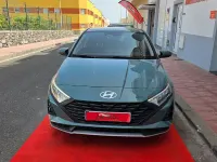 Usado Hyundai i20 84 CV (61 kW) 2024 Verde Utilitario