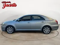 Usado Toyota Avensis Sol 126 CV (92 kW) 2008 Gris / plata Berlina
