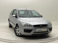 Usado Ford Focus Trend 116 CV (85 kW) 2007 Gris / plata Berlina