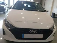 Usado Hyundai i20 100 CV (73 kW) 2021 Blanco Utilitario