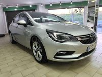 Usado Opel Astra Dynamic 125 CV (91 kW) 2016 Gris / plata Berlina