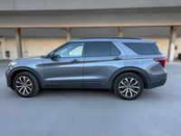 Usado Ford Explorer Platinum 457 CV (336 kW) 2022 Gris SUV