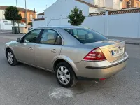 Usado Ford Mondeo Trend 115 CV (84 kW) 2006 Beige Familiar