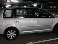 Usado VW Touran Trendline 136 CV (100 kW) 2004 Gris / plata Monovolumen