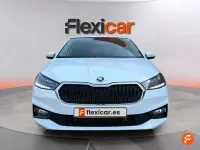 Usado Skoda Fabia Selection 95 CV (69 kW) 2025 Blanco Utilitario
