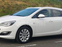 Usado Opel Astra Excellence 136 CV (100 kW) 2015 Blanco Familiar