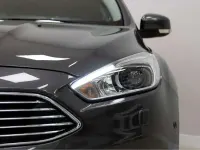 Usado Ford Focus Titanium 125 CV (91 kW) 2017 Gris Utilitario