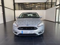 Begagnad Ford Focus Trend 125 HK (91 kW) 2017 Grå Sedan