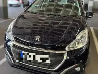 Usado Peugeot 208 Style 100 CV (73 kW) 2018 Azul Utilitario