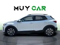 Usado Kia Stonic 101 CV (74 kW) 2019 Blanco SUV