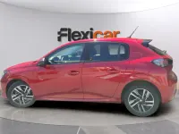 Usado Peugeot 208 Allure 101 CV (74 kW) 2023 Rojo Utilitario