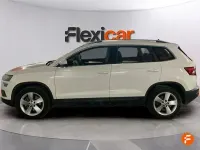 Usado Skoda Karoq Ambition 150 CV (110 kW) 2022 Blanco SUV