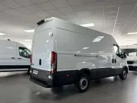 Usado Iveco Daily 160 CV (117 kW) 2023 Blanco Van