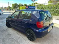 Usado VW Polo Conceptline 60 CV (44 kW) 2001 Azul Berlina