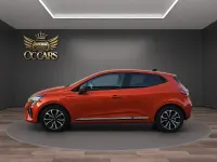 Usado Renault Clio 100 CV (73 kW) 2025 Naranja Utilitario