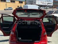 Usado Mercedes A180 Avantgarde 109 CV (80 kW) 2012 Rojo Monovolumen