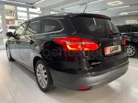 Usado Ford Focus Titanium 125 CV (91 kW) 2016 Negro Familiar