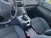 Usado Peugeot 5008 Allure 150 CV (110 kW) 2013 Azul Monovolumen