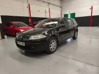 Usado Renault Mégane GrandTour Dynamique 105 CV (77 kW) 2008 Negro Familiar