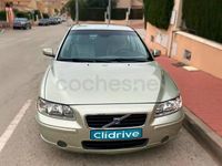 Usado Volvo S60 Momentum 163 CV (119 kW) 2005 Beige Berlina