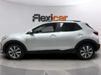 Usado Kia Stonic 101 CV (74 kW) 2024 Gris SUV