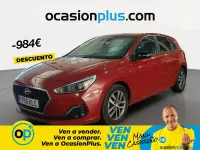 Usado Hyundai i30 110 CV (80 kW) 2018 Rojo Berlina