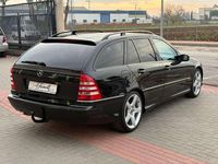Usado Mercedes C320 Avantgarde 224 CV (164 kW) 2007 Negro Familiar