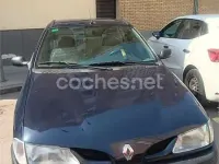 Usado Renault Mégane 75 CV (55 kW) 1997 Azul Berlina
