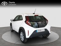 Usado Toyota Aygo X Play 72 CV (52 kW) 2022 Blanco SUV