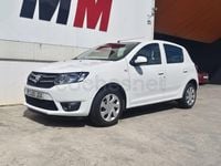 Usado Dacia Sandero Ambiance 75 CV (55 kW) 2015 Gris / plata Berlina