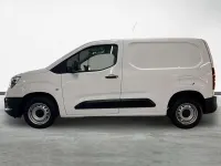 Usado Opel Combo 136 CV (100 kW) 2021 Blanco Monovolumen