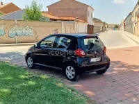 Usado Toyota Aygo 68 CV (50 kW) 2007 Negro Utilitario