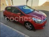 Usado Renault Clio IV Authentique 75 CV (55 kW) 2015 Rojo Berlina