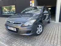 Usado Hyundai i30 Style 128 CV (94 kW) 2010 Gris / plata Berlina