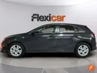 Usado Kia Ceed 136 CV (100 kW) 2023 Gris Utilitario
