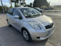 Usado Toyota Yaris 90 CV (66 kW) 2007 Gris / plata Utilitario
