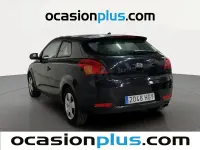 Usado Kia Ceed 90 CV (66 kW) 2011 Negro Utilitario