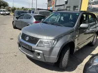 Usado Suzuki Grand Vitara 140 CV (102 kW) 2006 Gris / plata SUV