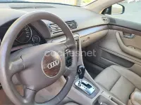 Usado Audi A4 130 CV (95 kW) 2002 Azul Berlina