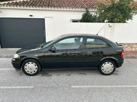 Usado Opel Astra Edition 100 CV (73 kW) 2004 Verde Berlina