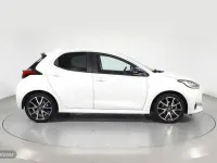 Usado Toyota Yaris Style 116 CV (85 kW) 2022 Blanco Utilitario