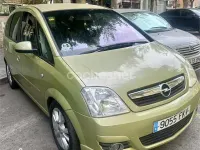 Usado Opel Meriva Cosmo 100 CV (73 kW) 2007 Verde Monovolumen