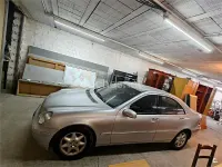Usado Mercedes C220 Elegance 143 CV (105 kW) 2002 Gris / plata Berlina