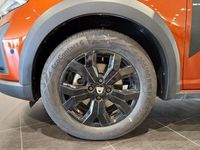 Usado Dacia Jogger Extreme 110 CV (80 kW) 2022 Rojo Monovolumen