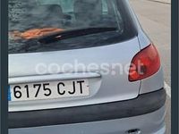 Usado Peugeot 206 70 CV (51 kW) 2003 Azul Berlina