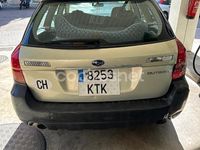 Usado Subaru Outback 245 CV (180 kW) 2005 Beige Familiar