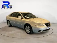 Usado Hyundai Sonata Comfort 140 CV (102 kW) 2009 Gris / plata Berlina