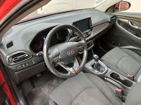 Usado Hyundai i30 N Line 120 CV (88 kW) 2022 Rojo Familiar